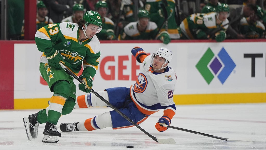 Schaefer scores his 2nd goal of the game in OT to lift Islanders past Wild, 4-3 — Elk River Sports news